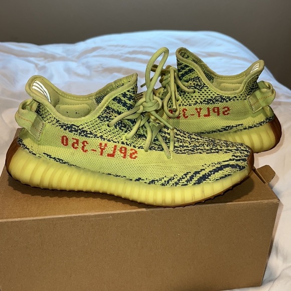 Yeezy Boost 350 frozen yellow 6.5 - Picture 2 of 5